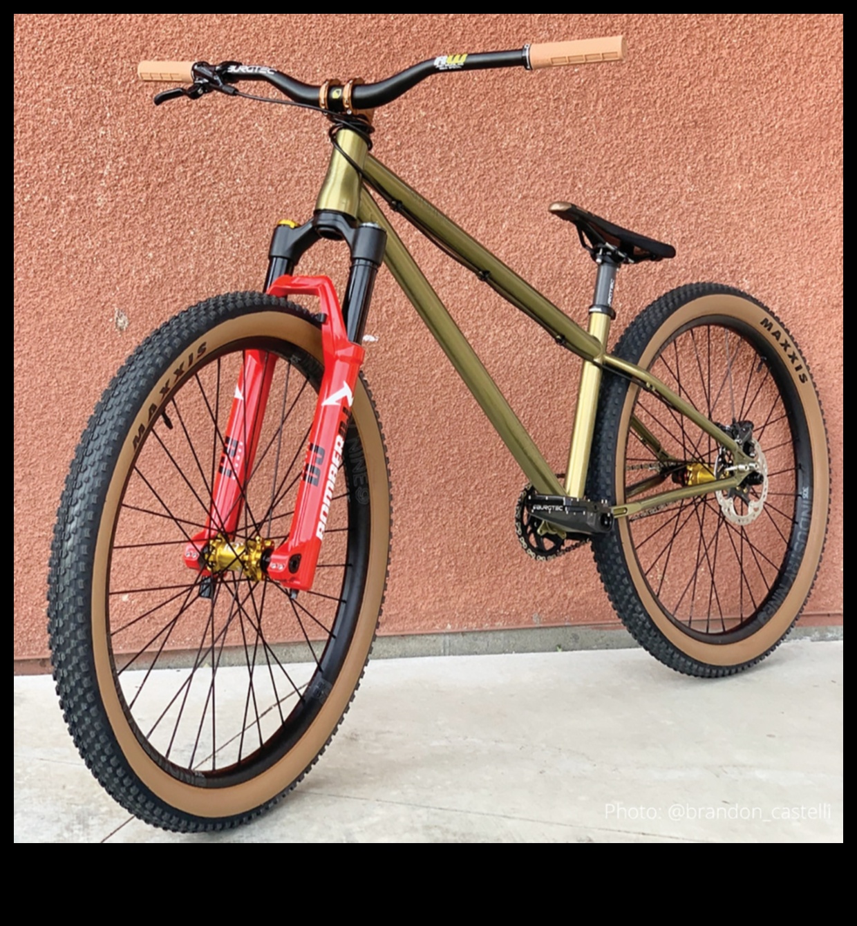 Arta bicicletei: estetica designurilor personalizate de biciclete